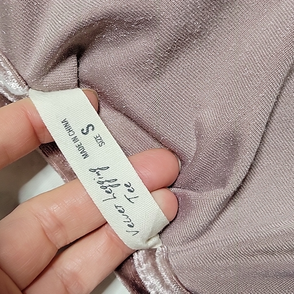 3/$20 Spring + Mercer Mauve Crushed Velvet beautiful tee NWOT ZB - Picture 3 of 5